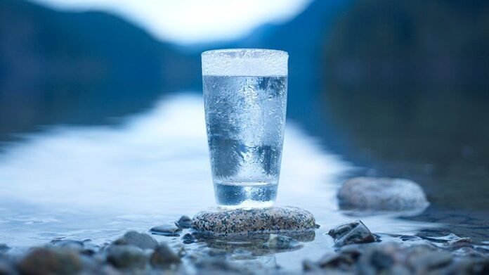 drinking safe water