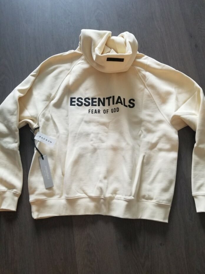 Essential hoodie