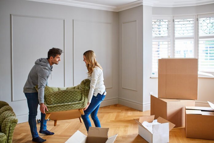 This comprehensive guide offers expert tips from professional house movers on how to ensure an easier house moving process